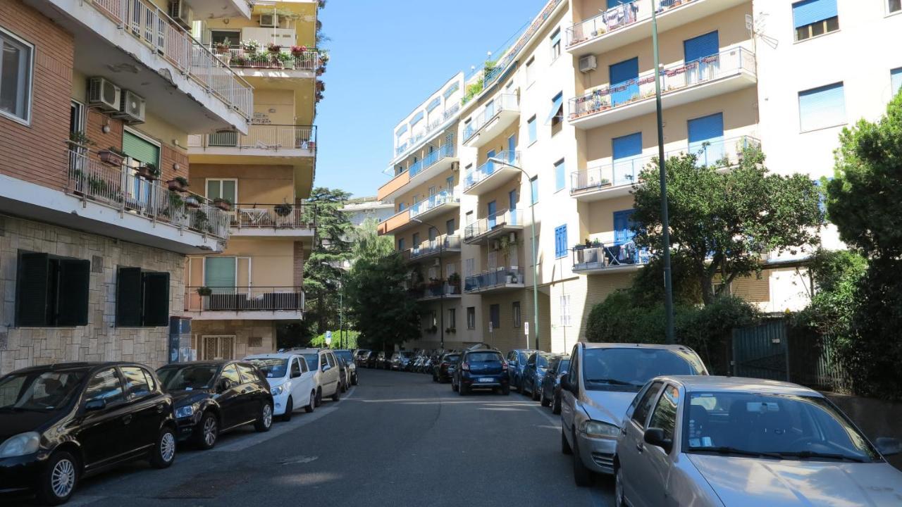 Appartamento Pretty Panoramic - Half Way Center-vomero District Napoli