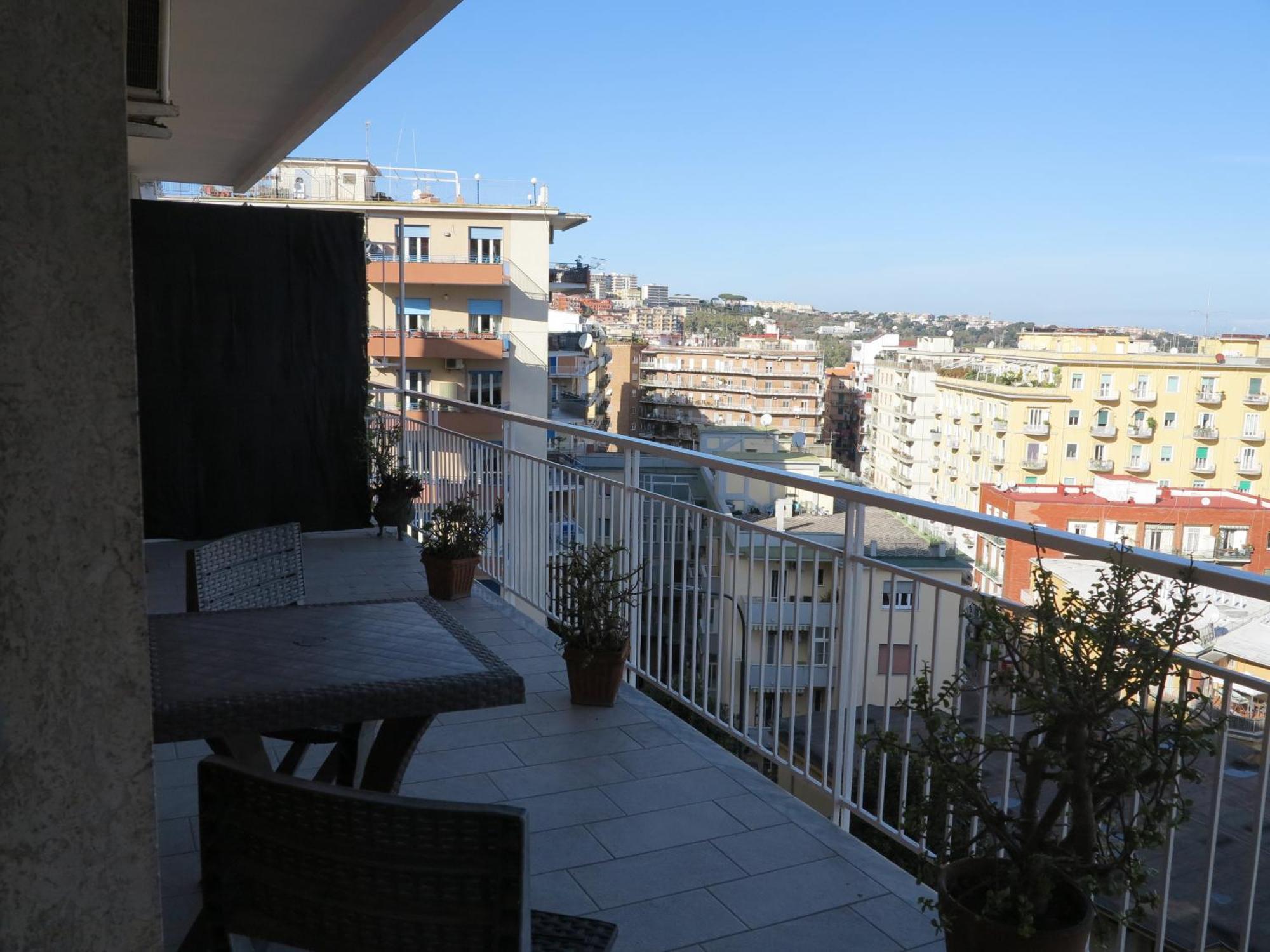 Appartamento Pretty Panoramic - Half Way Center-vomero District Napoli